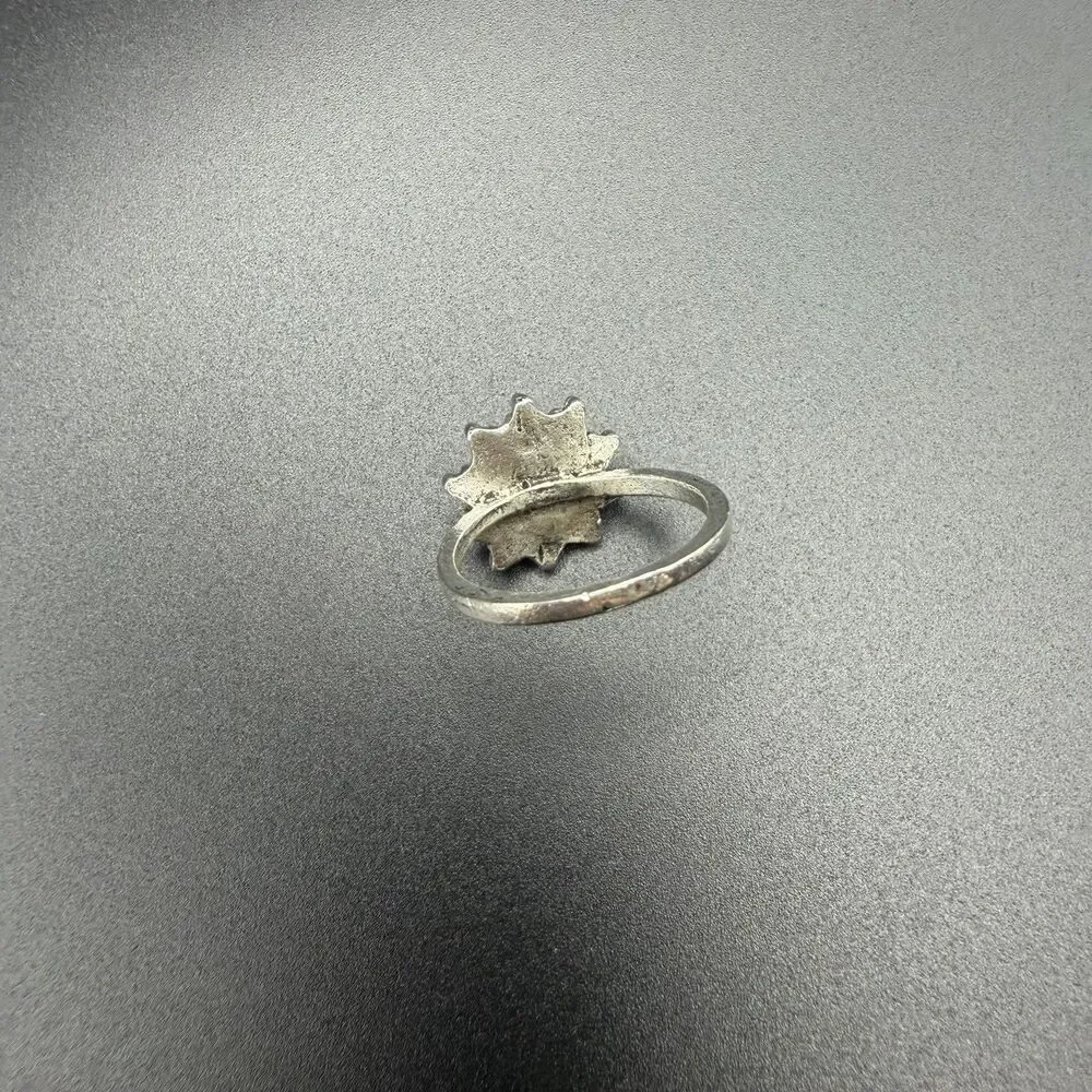 Bohemian Style Ring - Starburst  Sundance Moonstone Silver Tone Women’s Sz 5.75
